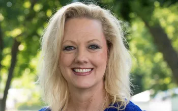 Sara Amundson headshot